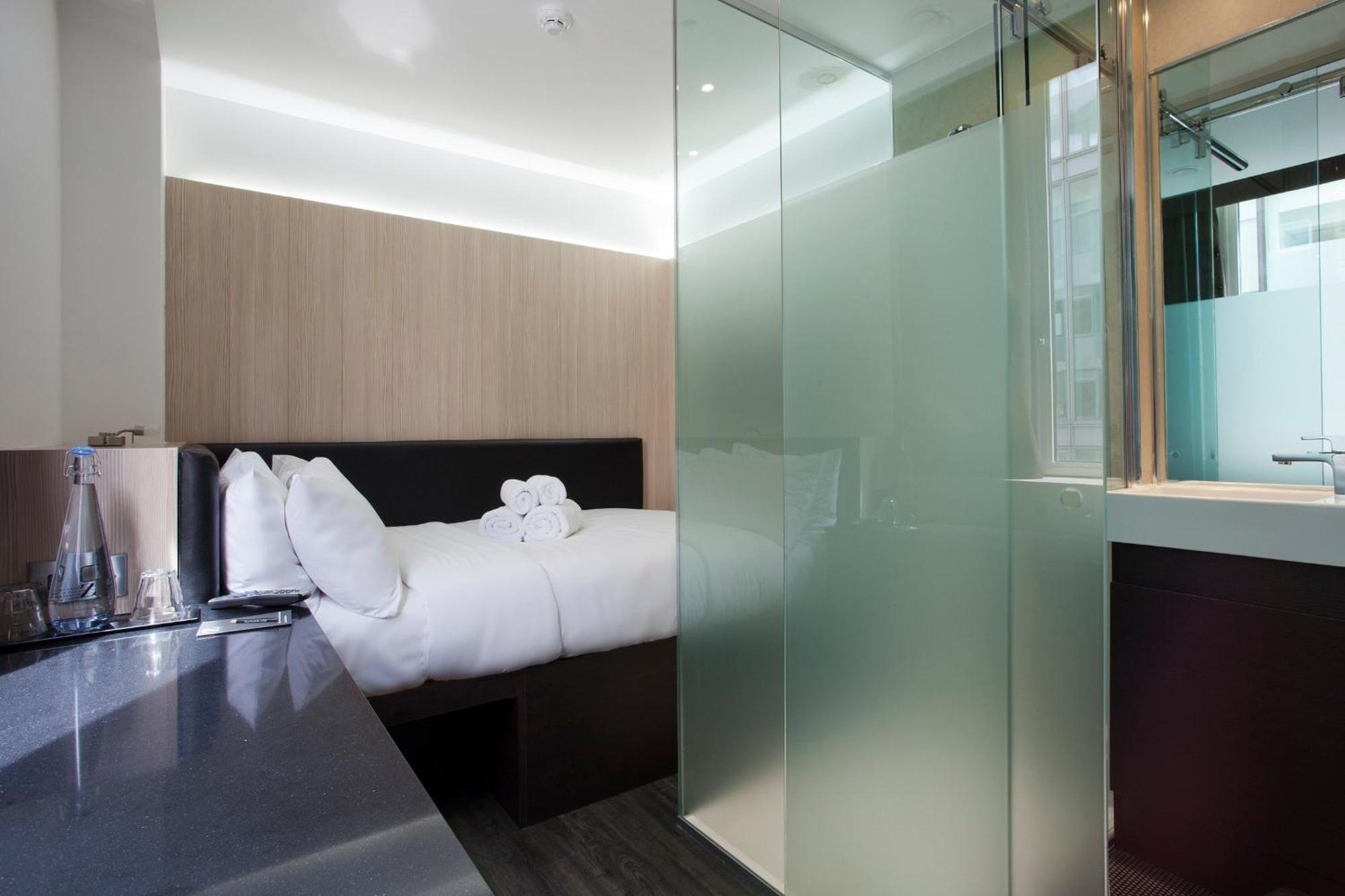 The Z Hotel Soho London Bagian luar foto